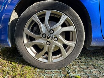 Toyota Yaris Style 1.5 VVT‑iE / 82 kw /keyless/ťažné/kamera - 17