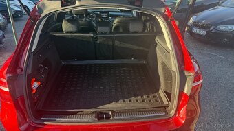 Mercedes-Benz GLC SUV 250 4MATIC A/T - 17
