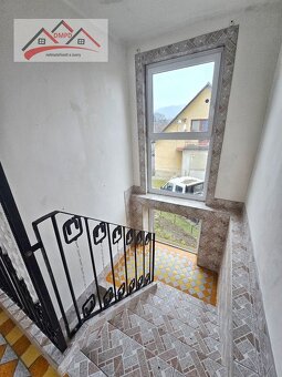 Ponúkame Vám na predaj rodinný dom v meste Handlová - 17