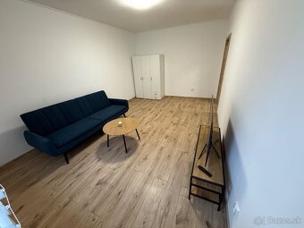 Novozrekonštruovaný zariadený veľký 1 izbový byt na prenájom - 17