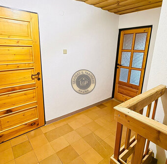 NA PREDAJ - Priestranný 6 izbový dom s garážou v Sabinove - 17