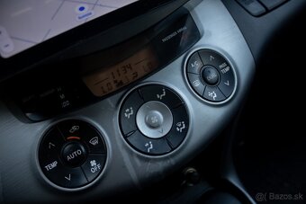 Toyota RAV4 2.2 D-4D 135 Sol - 17