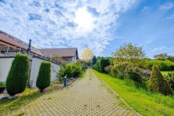 Na PREDAJ jedinečný rodinný dom 438m2 s veľkolepým pozemkom  - 17
