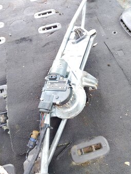 Ford Galaxy, 1,9tdi, 85kw, 2002 - 17