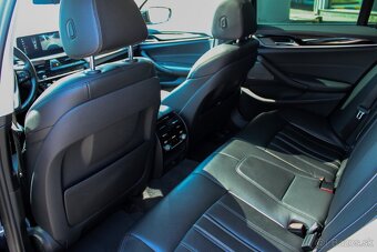 BMW Rad 5 540i A/T - 17