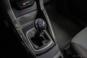 Ford Ecosport 1.0 92kw benzín M/T 5 - 17
