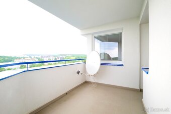 Veľký 3-izbový byt s terasou a panoramatickým výhľadom - 17