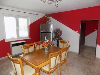 Na predaj 3 izb. dom s letnou kuchynkou  v Tvrdošovciach  . - 17