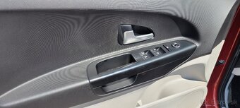 Kia Ceed 1.6 92kw 2009, červená metalíza - 17
