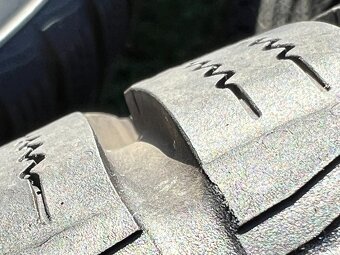 BMW g30 styling 664M black R19 - 17