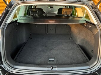 Volkswagen Golf Variant 2.0 TDI 150k Highline - 17