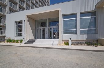 Komplet zariadený byt pri Novej nemocnici–výhľad a lokalita - 17