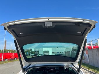 Škoda Superb Combi Style 2.0 TDi 110 kW DSG 7 - 17