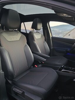 Volkswagen ID4 GTX 4x4 220kw 82kWh Panorama Ťažné Matrix - 17