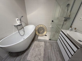 Na predaj luxusný rodinný dom v Senici - 17