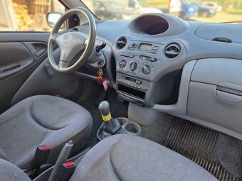 Toyota Yaris 1.0 Poloautomat - 17