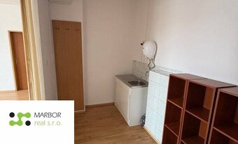 Na prenájom kancelársky priestor - v OC GASTRODOM v KE na Ml - 17