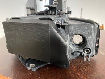 A4 B6 Zadné kryty Bi-xenon - 17