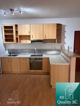 SENEC - NA PREDAJ 2 izbový byt s vlastným parkovaním, pri St - 17