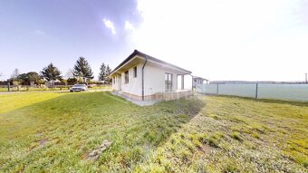 Rezidenčné bývanie v nízkonákladovej novostavbe rodinného bu - 17