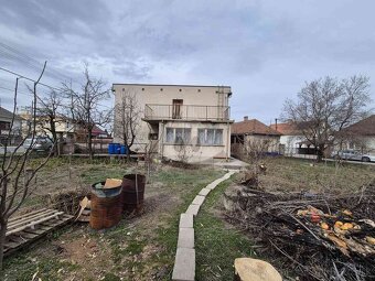 Priestranný 4-izbový dom s vedľajšou budovou Gabčíkovo - 17