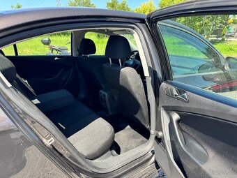 Volkswagen Passat 2.0 TDI R line - 17