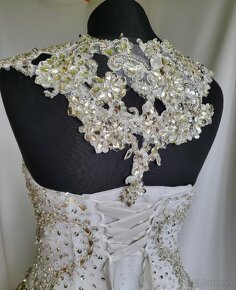 Svadobné šaty Z1 bohato zdobené kameňmi - pás 70 - 80cm - 17