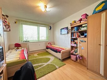3izb. byt s loggiou, 72m2 - sídlisko Západ - 17