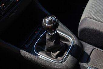 Volkswagen Golf 1.2 TSI BMT Comfortline - 17