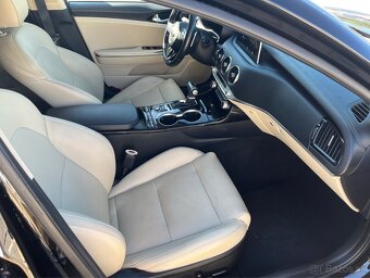 KIA Stinger Premium 2.0 T-GDI 180kw Automat - 17