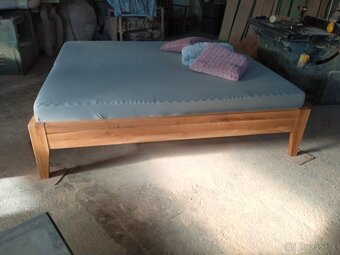 Dubová posteľ bez čela Vilma - 17