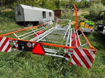 Príves za traktor na balíky sena slamy lucerky - 17