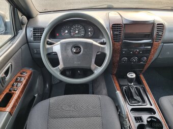 KIA SORENTO 2,5CRDi 4x4 - 17