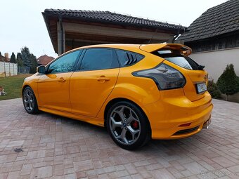 Ford Focus ST 2.0 EcoBoost 250PS - 17