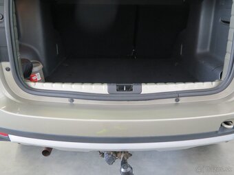 Dacia Duster 1.616V,kůže,klima,tažné,1.majitel - 17