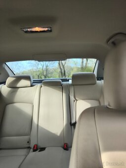 BMW 740i (3 liter benzín) - 17