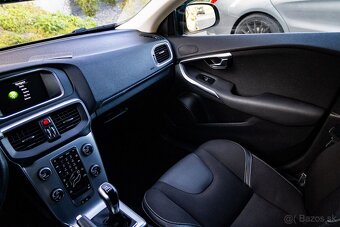 Volvo V40 D3 2.0L 150k Momentum - 17