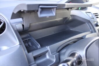 Toyota Yaris 1,0 VVT-i 51 kW BASE - COOL - 17