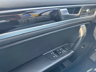 Volkswagen Touareg II 3.0 V6 TDI R-Line  4XMOTION - 17