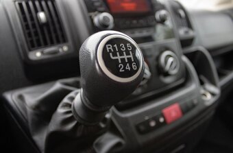 Peugeot Boxer 2.0 BlueHDi • 9-miestny • - 17