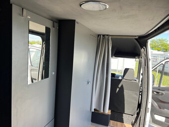 Cestovní obytná dodávka Mercedes Sprinter, rok 2022 - 17