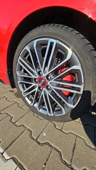 KIA Pro_cee’d Combi 150kw Manuál - 17