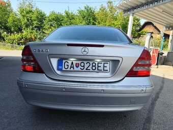 Mercedes c class w203 - 17