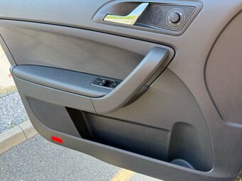 ► ŠKODA YETI 1,4 TSI DSG 4x4 - 110 KW PARK. SENZORY◄ - 17