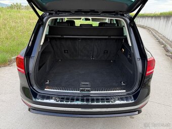 Volkswagen Touareg 3.0 TDI 4MOTION Rline - 17