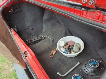Audi 80 coupe B2  1.8 benzín 66 KW - 17