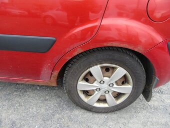 Kia Rio - 17