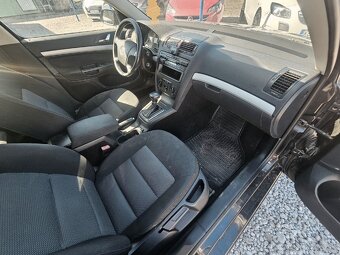 Škoda Octavia Combi 1.9 TDI Elegance DSG Rezervovane - 17