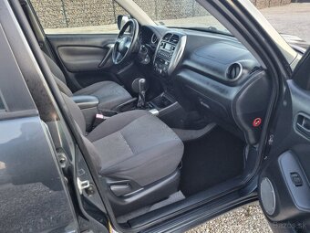 TOYOTA RAV4 2,0D4D  4x4 - 17