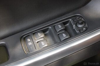 Volvo XC60 R-Design AWD - 17